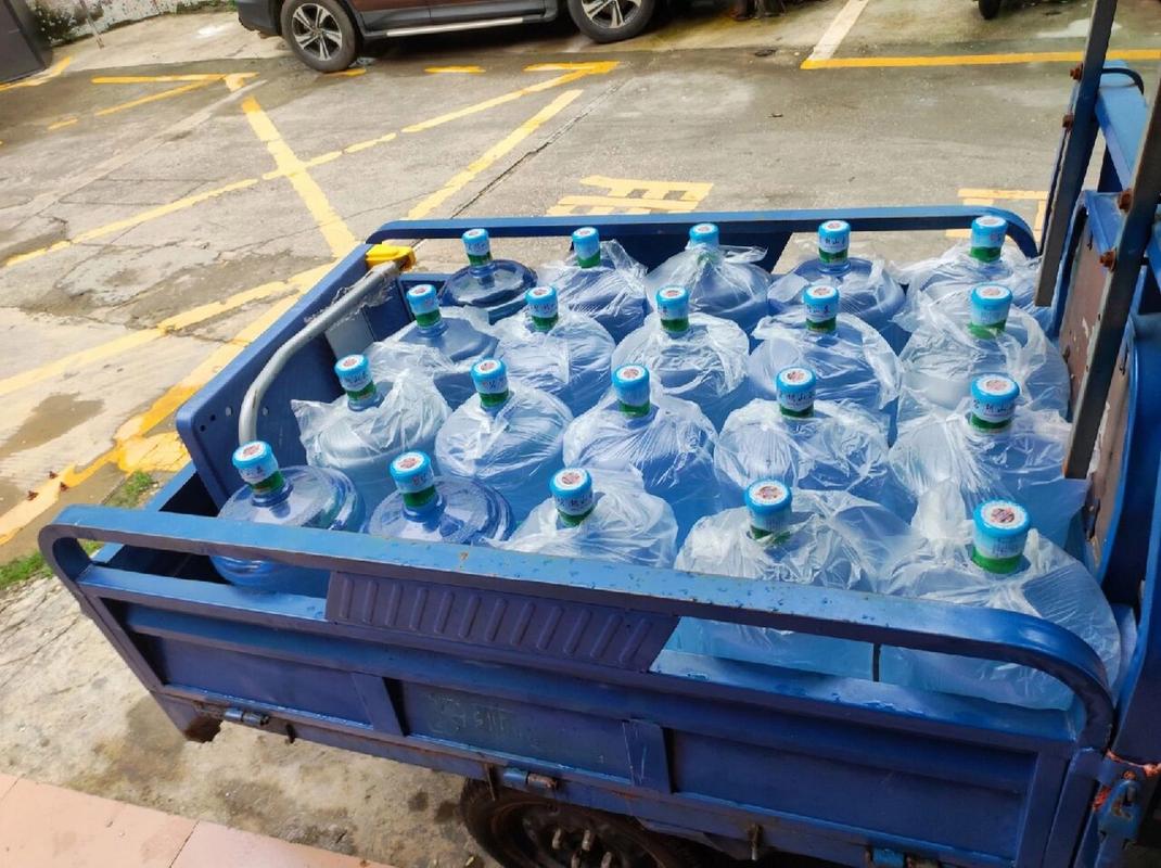 北京桶装水送水怎么送的相关图片